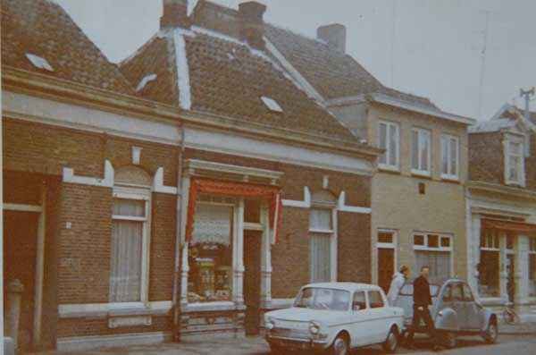 De gevel van Bakkerij Lips aan de Dreef